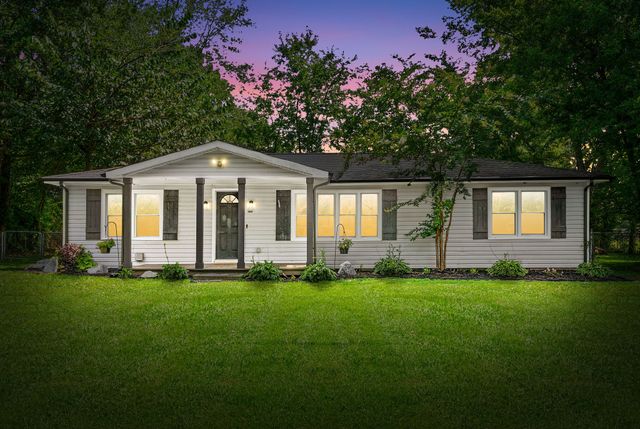 3594 Oakwood Rd, Woodlawn, TN 37191