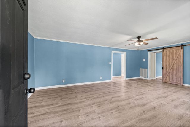 3594 Oakwood Rd, Woodlawn, TN 37191