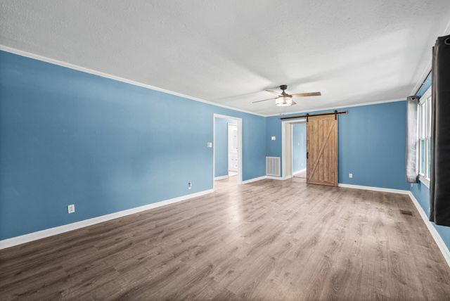 3594 Oakwood Rd, Woodlawn, TN 37191