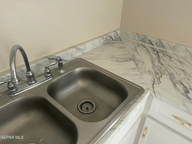 1026 Myrtle Avenue 2, El Paso, TX 79901