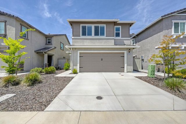 2233 Shady Tree Cir, Roseville, CA 95747