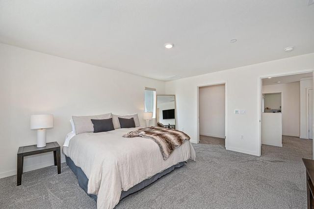 2233 Shady Tree Cir, Roseville, CA 95747