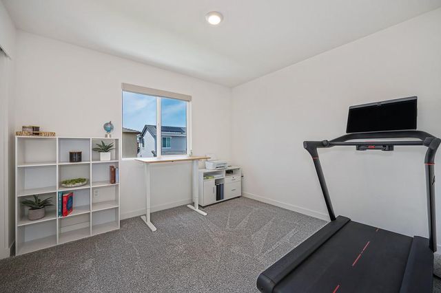 2233 Shady Tree Cir, Roseville, CA 95747