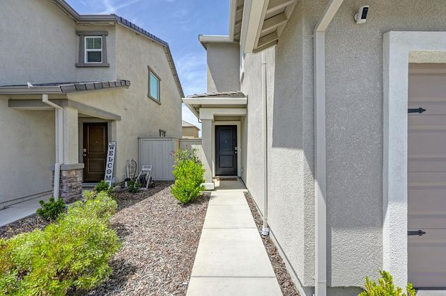 2233 Shady Tree Cir, Roseville, CA 95747