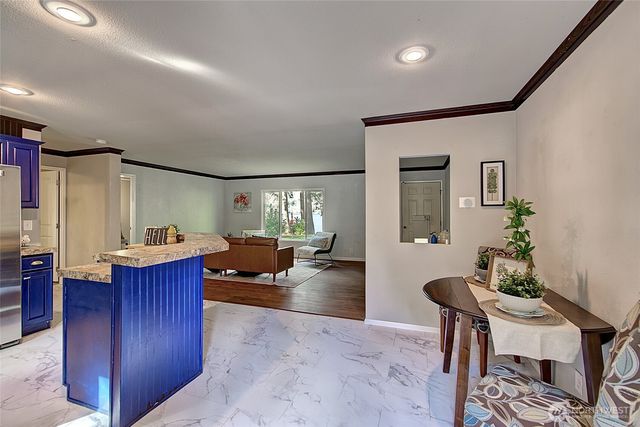 23217 State Route 9, Lake Mcmurray, WA 98274