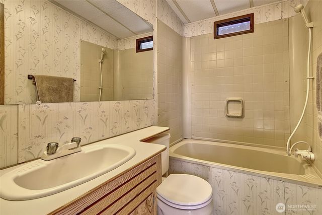 23217 State Route 9, Lake Mcmurray, WA 98274