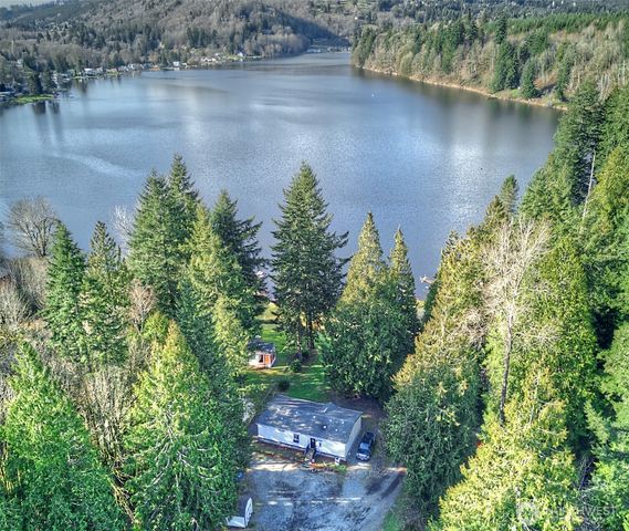 23217 State Route 9, Lake Mcmurray, WA 98274