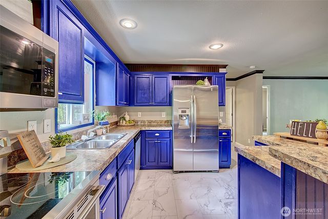 23217 State Route 9, Lake Mcmurray, WA 98274