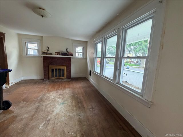 21 Parkwood Boulevard, Poughkeepsie, NY 12603