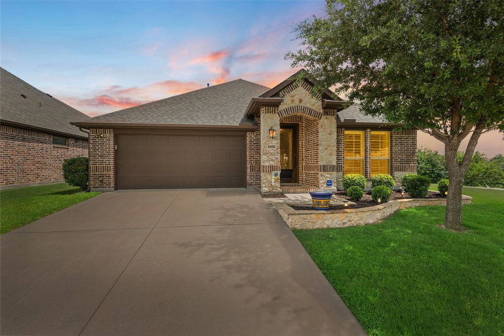 4404 Green Teal Street, Fort Worth, TX 76262