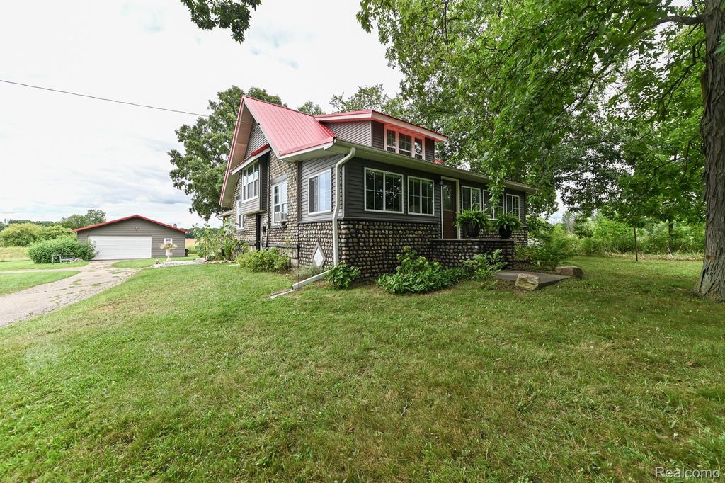 11219 Dodge Road, Forest Township, MI 48463