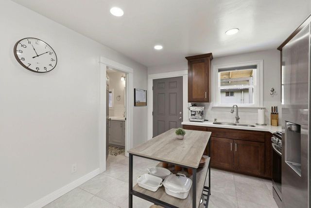 1410 D St, Sacramento, CA 95814