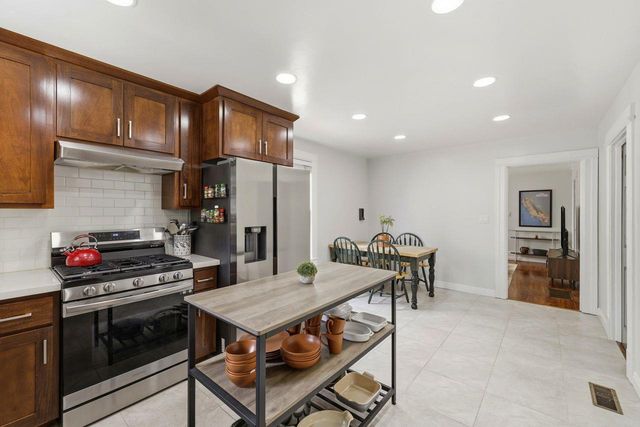 1410 D St, Sacramento, CA 95814