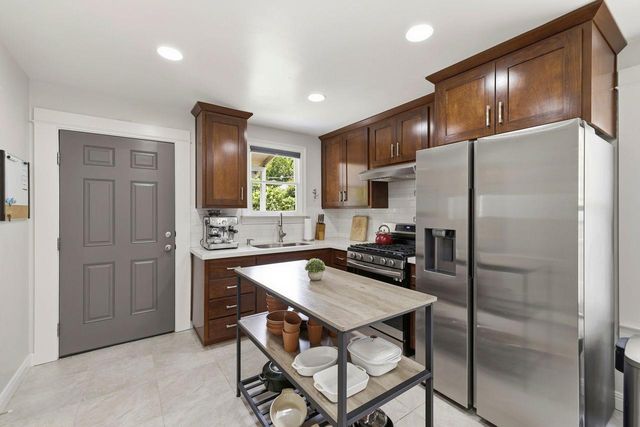1410 D St, Sacramento, CA 95814