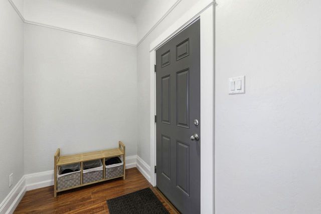 1410 D St, Sacramento, CA 95814