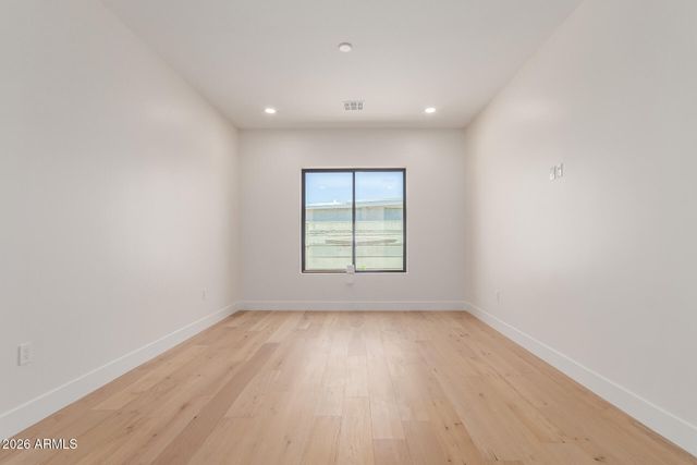 3014 E AVALON Drive, Phoenix, AZ 85016