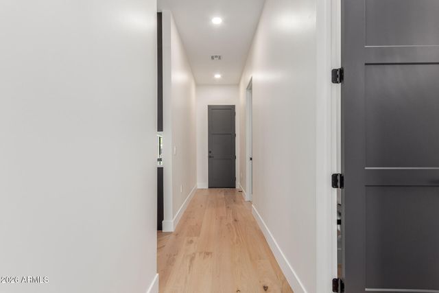 3014 E AVALON Drive, Phoenix, AZ 85016