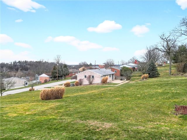 193 Oak Hill Dr, South Strabane, PA 15301