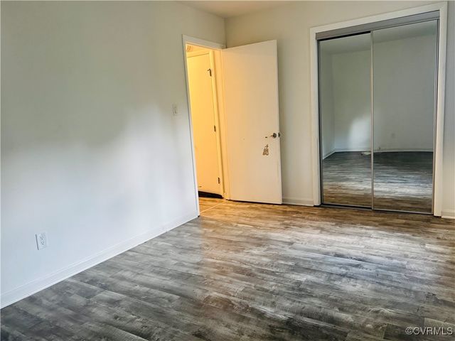 9466 Lost Forest Dr, North Chesterfield, VA 23237