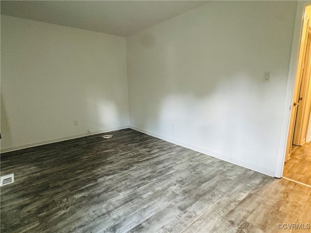 9466 Lost Forest Dr, North Chesterfield, VA 23237