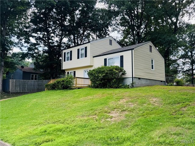 9466 Lost Forest Dr, North Chesterfield, VA 23237
