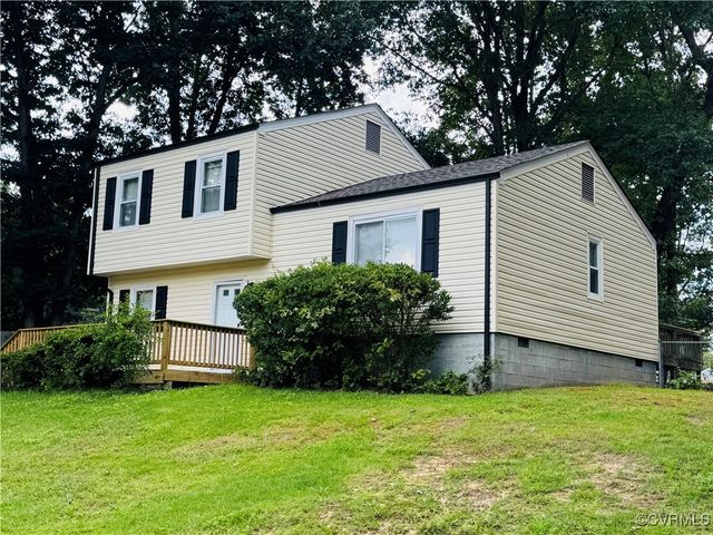 9466 Lost Forest Dr, North Chesterfield, VA 23237