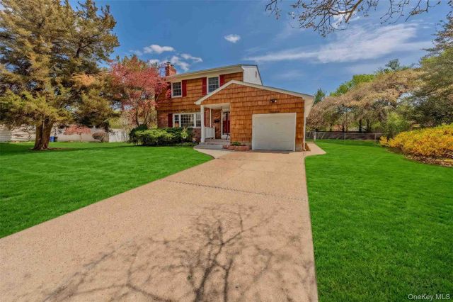 14 Linford Lane, Melville, NY 11747