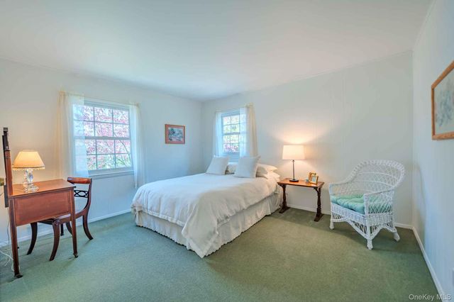 14 Linford Lane, Melville, NY 11747