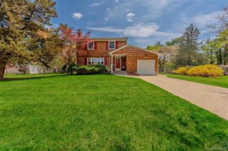14 Linford Lane, Melville, NY 11747