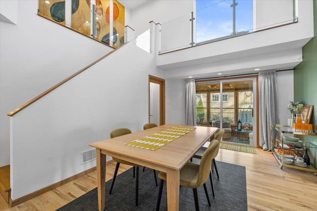 1024 E Colfax PLACE, Whitefish Bay, WI 53217