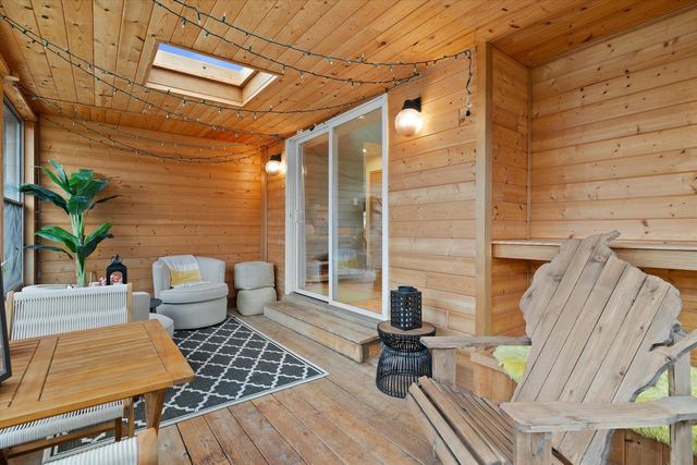 1024 E Colfax PLACE, Whitefish Bay, WI 53217