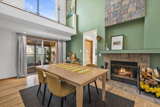 1024 E Colfax PLACE, Whitefish Bay, WI 53217