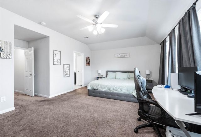 532 N 6th Street, La Porte, TX 77571