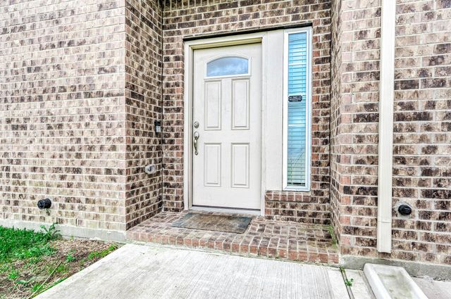 532 N 6th Street, La Porte, TX 77571