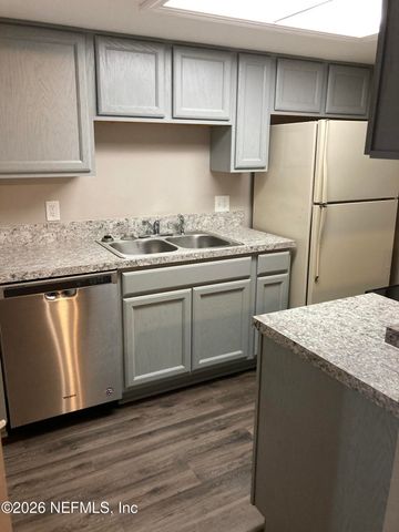 8618 COLONY PINE Circle, Jacksonville, FL 32244