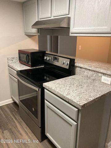 8618 COLONY PINE Circle, Jacksonville, FL 32244