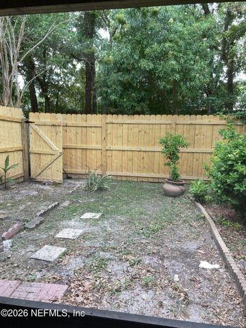 8618 COLONY PINE Circle, Jacksonville, FL 32244