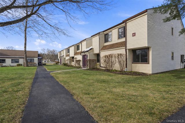 41 Jefferson Oval G, Yorktown Heights, NY 10598