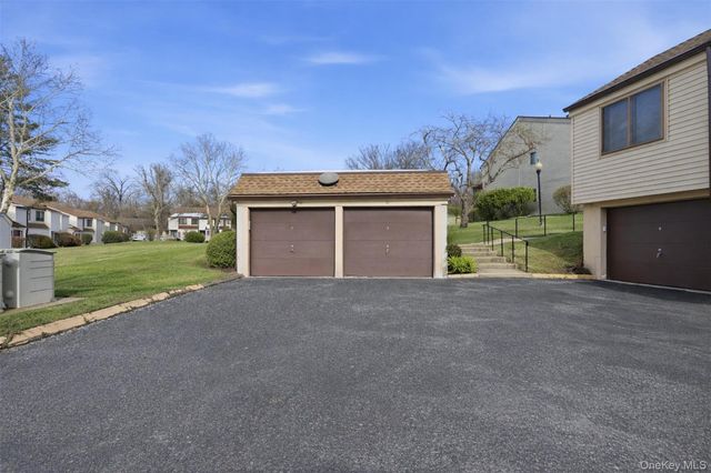 41 Jefferson Oval G, Yorktown Heights, NY 10598