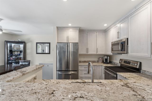 41 Jefferson Oval G, Yorktown Heights, NY 10598