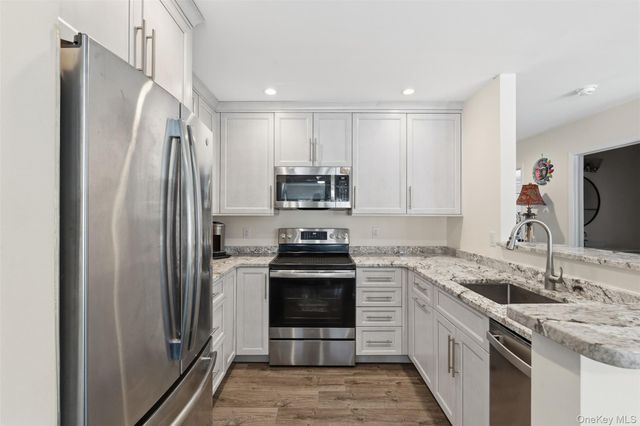 41 Jefferson Oval G, Yorktown Heights, NY 10598