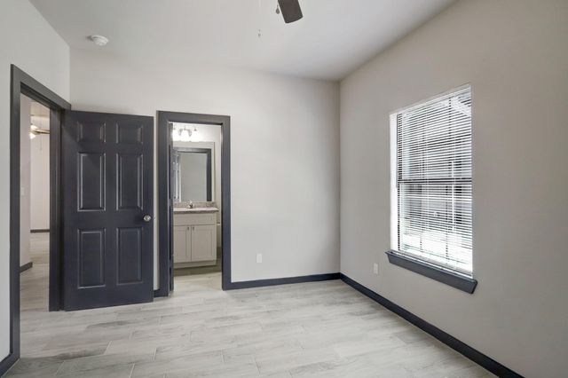 5624 Kittridge Road B, Houston, TX 77028