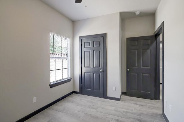 5624 Kittridge Road B, Houston, TX 77028