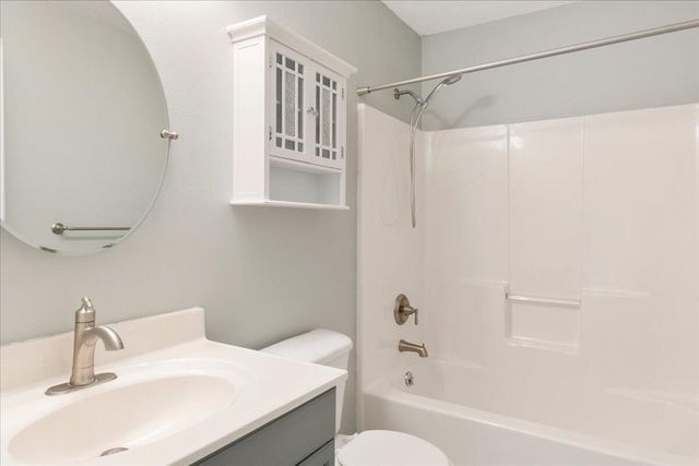 402 Covington Street, Willard, MO 65781