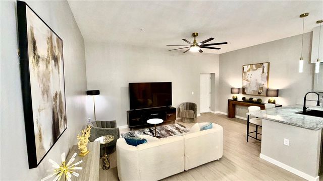 701 MIRROR LAKE DRIVE N 121, St Petersburg, FL 33701