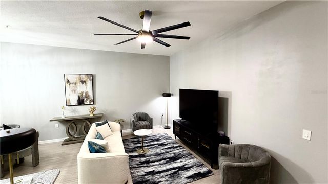 701 MIRROR LAKE DRIVE N 121, St Petersburg, FL 33701