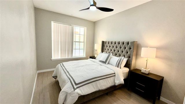 701 MIRROR LAKE DRIVE N 121, St Petersburg, FL 33701