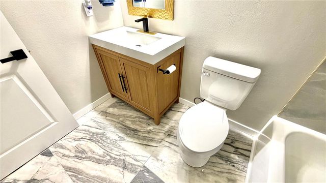 701 MIRROR LAKE DRIVE N 121, St Petersburg, FL 33701