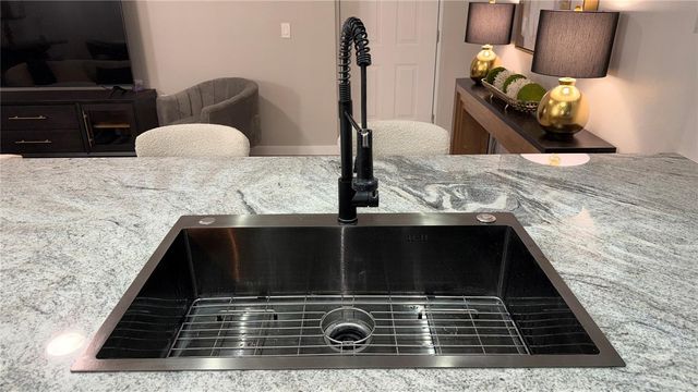 701 MIRROR LAKE DRIVE N 121, St Petersburg, FL 33701