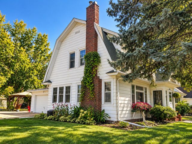 3956 Quail Avenue N, Robbinsdale, MN 55422